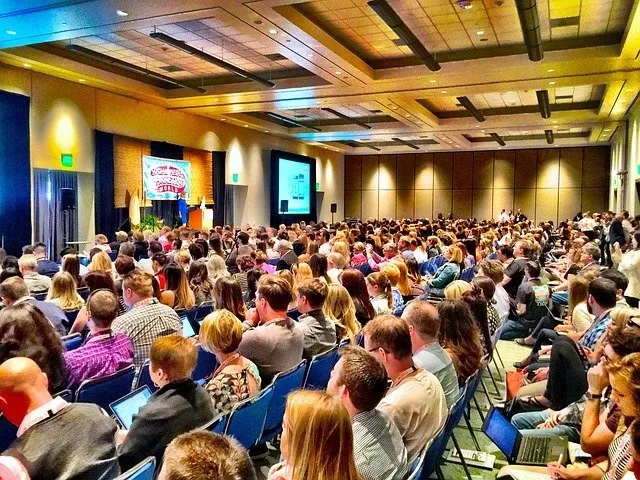 How To Make Your Guests Feel Comfortable Attending In-Person Events Again